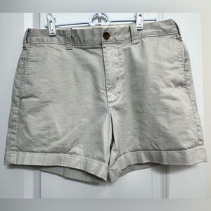 J. Crew Men's Flat Front Shorts in Light Gray